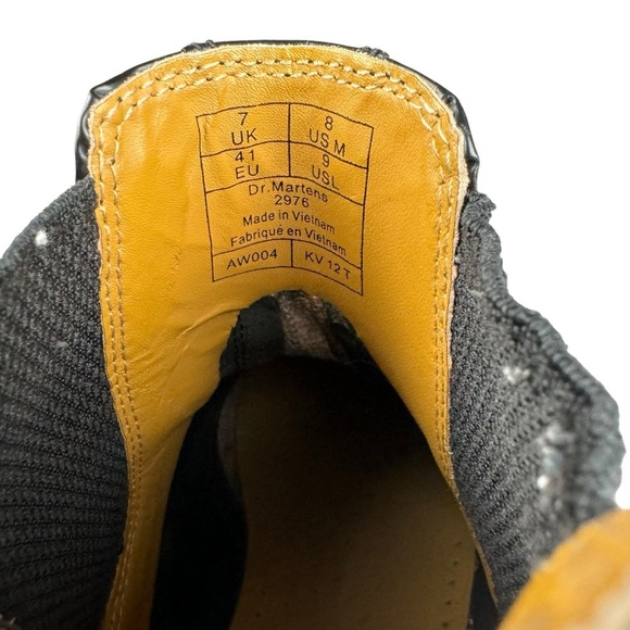 Dr. Martens 2976 Smooth Leather Chelsea Boots main image 6